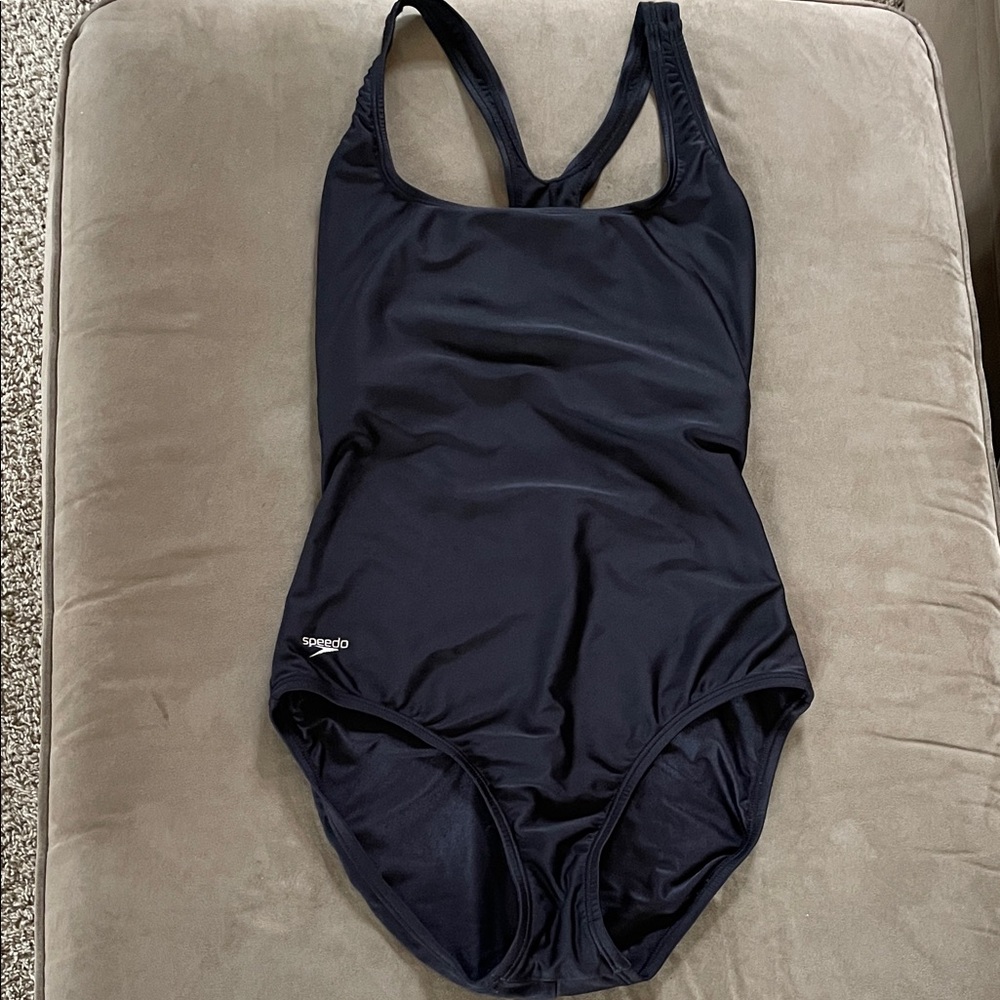 Speedo Women's Sleek Black One-Piece Swimsuit